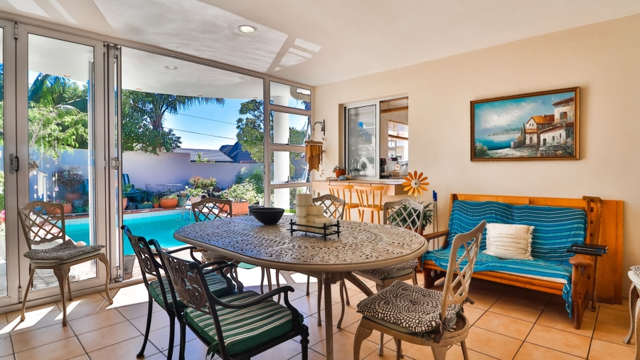 5 Bedroom Property for Sale in Stilbaai Wes Western Cape